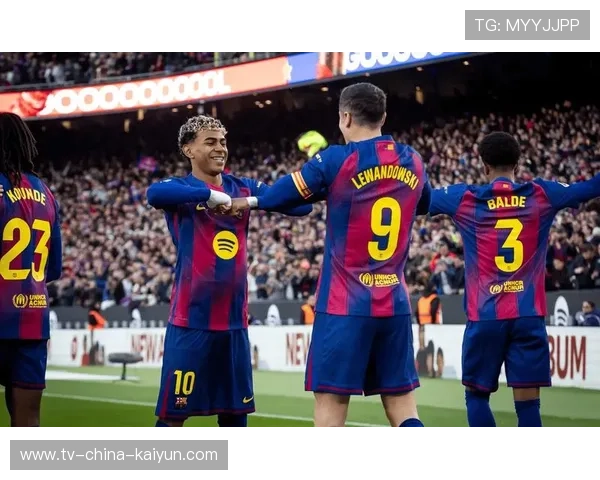 西甲排名洗牌:马德里双雄与巴萨激战正酣,马德里竞技与巴萨 西甲排名洗牌:马德里双雄与巴萨激战正酣,马德里竞技与巴萨